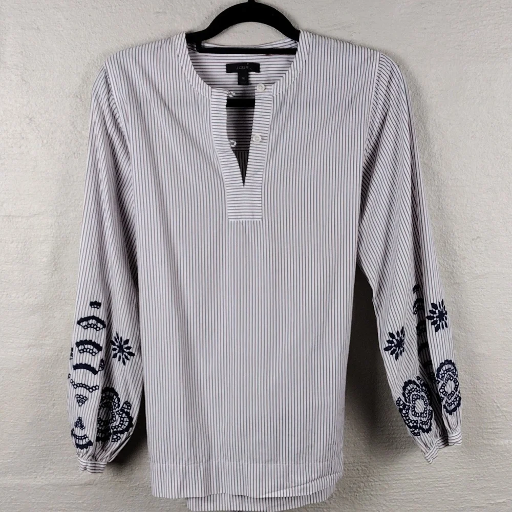 J. Crew Red White Blue Pinstripe Floral Button V-Neck Long Sleeve Tunic …
